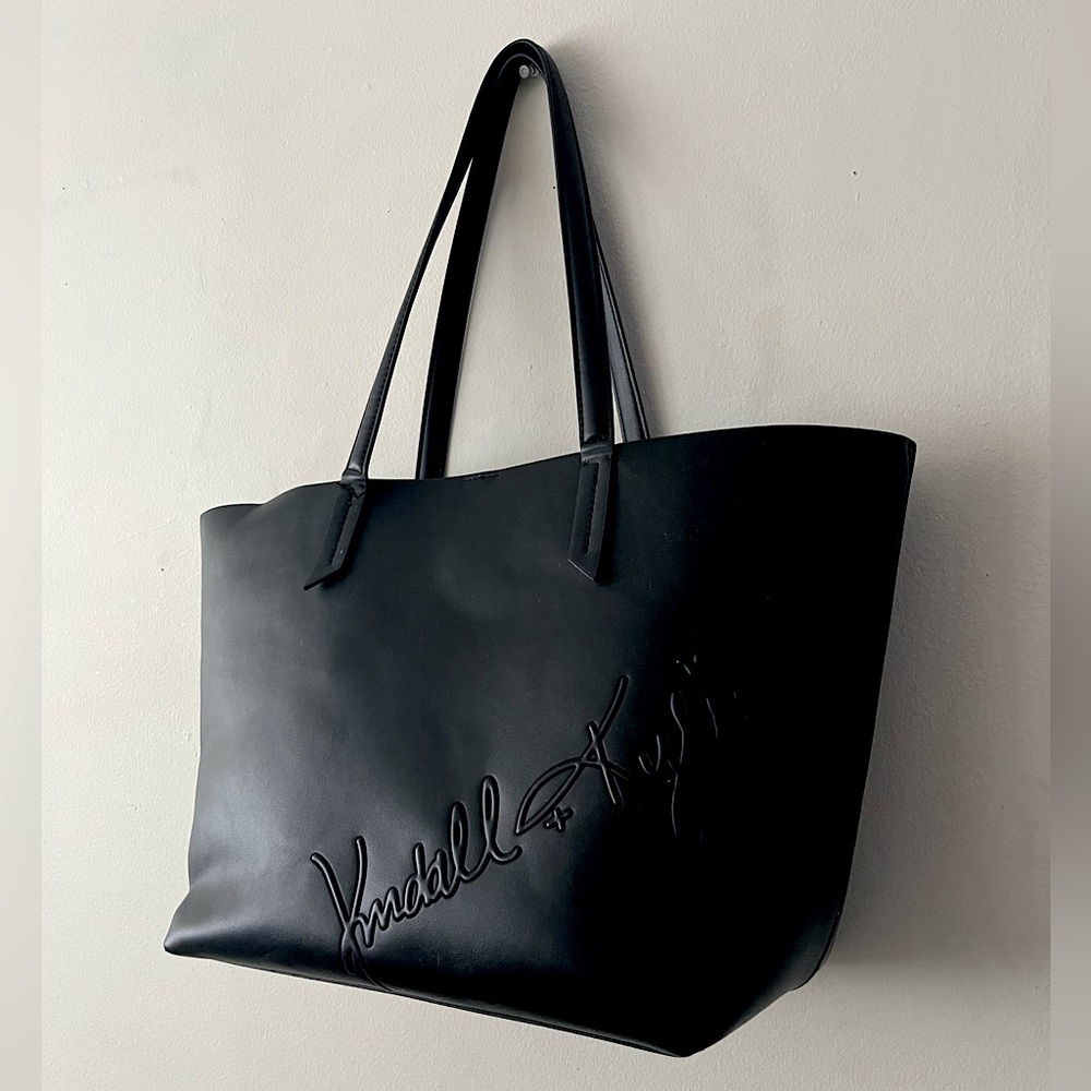 KENDALL+KYLIE BLACK BAG